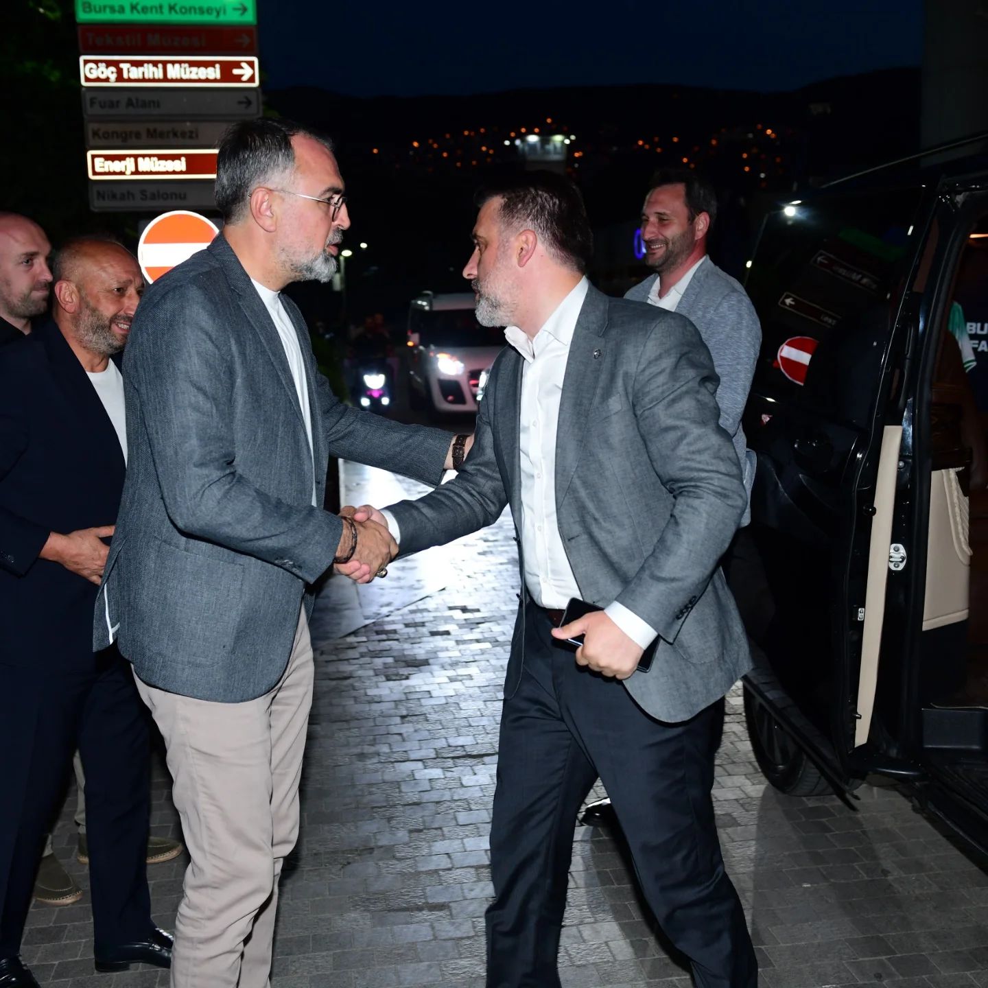 Dostluğumuzu pekiştiren bu anlamlı organizasyonda emeğe geçen herkesi tebrik ediyorum