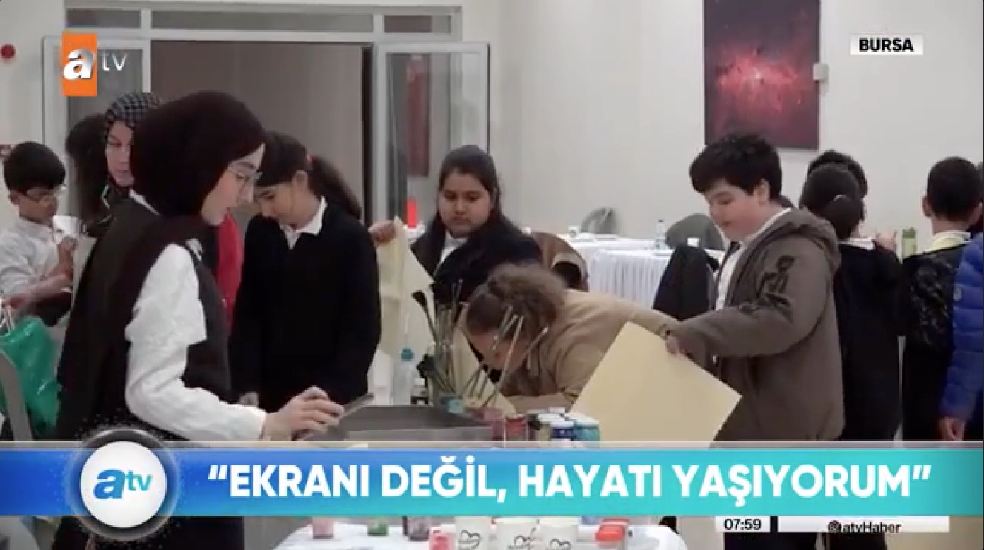 ATV - Ekranı Değil Hayatı Yaşıyorum
